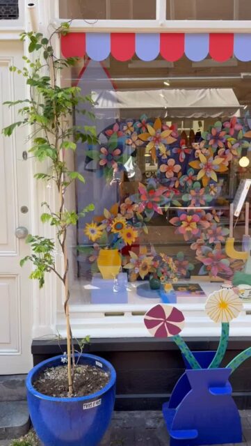 Whether it is rainy or sunny... It’s a must visit when in Amsterdam! We’re open all weekend, see you there?