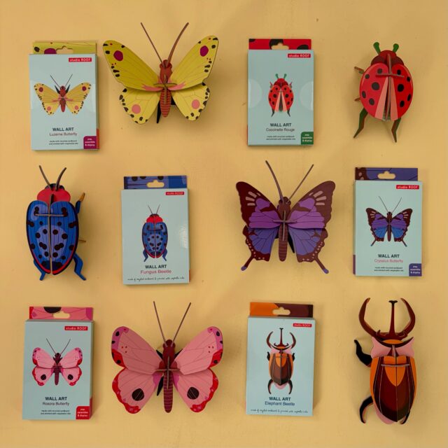 We never never have enough of insects. With their endless variety of shapes, colours and tiny details, they’re just so magical! And we love having them on our walls.